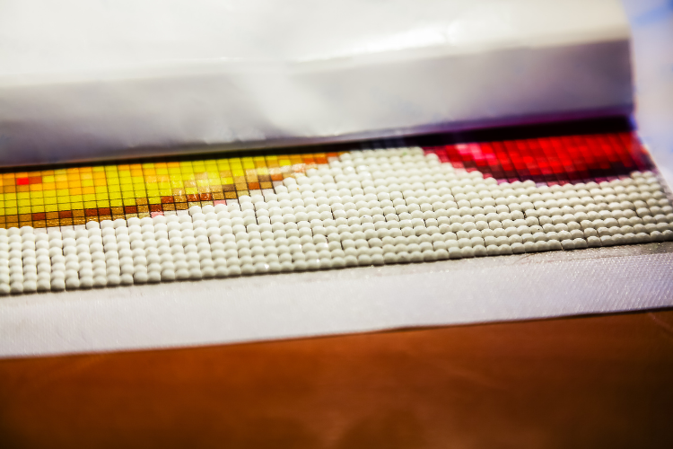 Broderie diamant : les 4 choses à savoir pour réussir sa déco