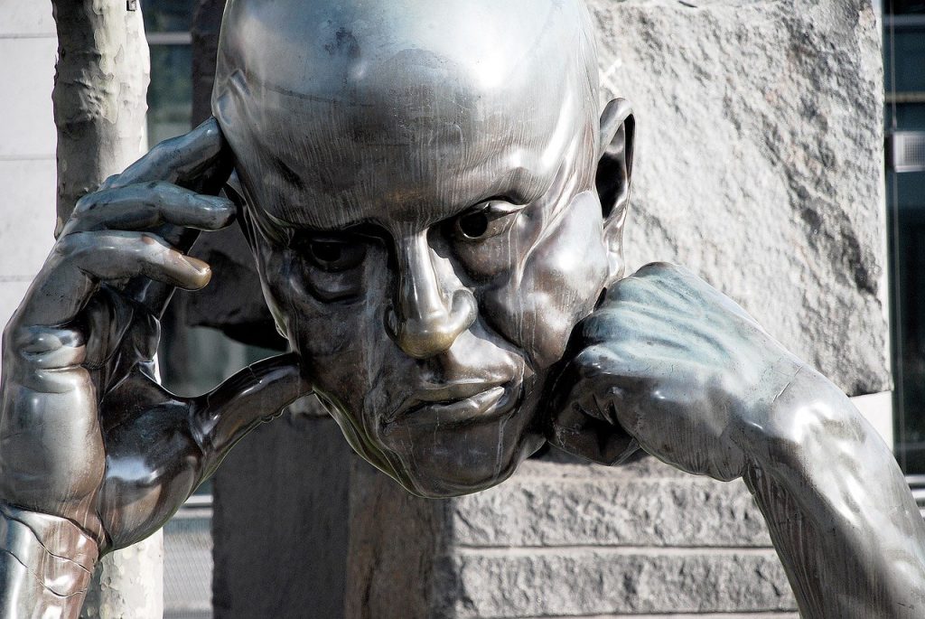 Comment utiliser une sculpture design en décoration ?